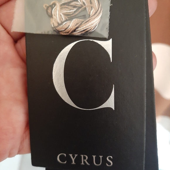 Cyrus Women's Black and Brown Striped Sweater size XL - Picture 6 of 7